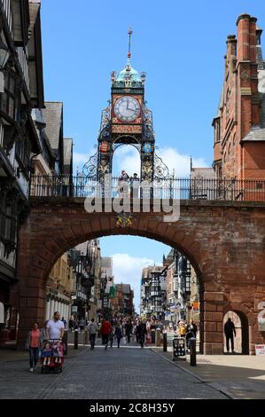 Eastgate und Eastgate Uhr in Chester Stockfoto