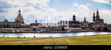 Riesiges Panorama von Dresden, Deutschland. Stadtbild. Skyline Stockfoto