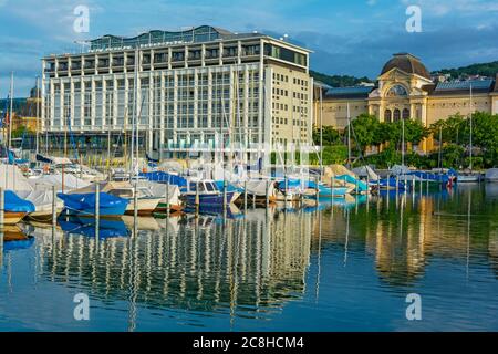 Schweiz, Neuchatel, Marina, Best Western Premier Hotel Beaulac; Kunst- und Geschichtsmuseum (R) Stockfoto