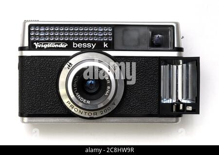 ALTE KAMERA VOIGTLÄNDER BESSY K, Vintage, Kunst, Fotografie, gebraucht, alte Kamera, Retro, made in West Germany, 1965 Stockfoto