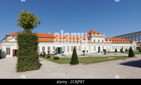 Südfassade des Unteren Belvedere Palast. Dieser barocke Palast wurde 1712-1715 als Sommerresidenz für Prinz Eugen von Savoyen erbaut Stockfoto