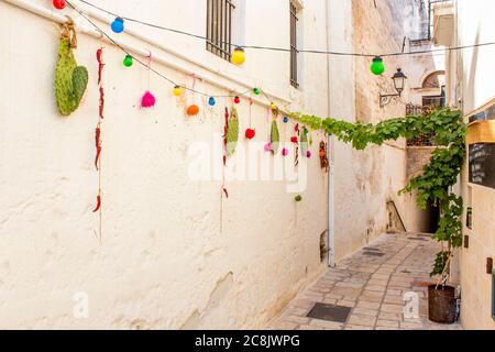 Historisches Zentrum von Polignano a Mare, ein Dorf Apulien. Es ist ein sehr schönes Ziel für den Sommerurlaub Stockfoto