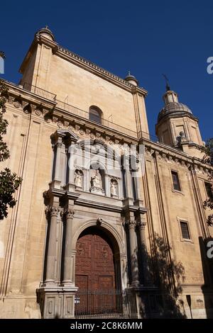 Iglesia del Sagrario (Kirche des Tabernakels) neben der Kathedrale in Granada, Andalusien, Spanien. Stockfoto