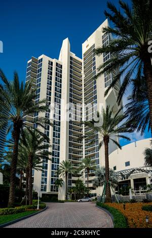 Ocean One Condominium befindet sich in 19333 Collins Avenue Sunny Isles Beach FL Stockfoto