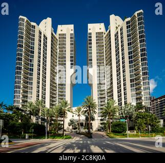 Ocean One Condominium befindet sich in 19333 Collins Avenue Sunny Isles Beach FL Stockfoto