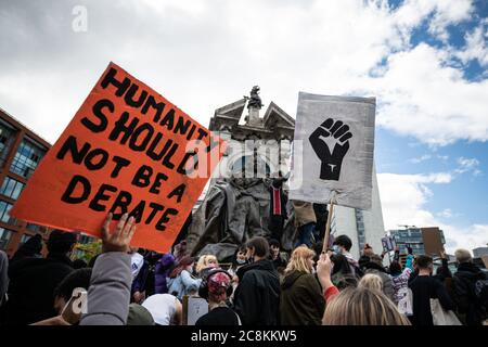 Black Lives Matter protestiert im Stadtzentrum von Manchester. Stockfoto