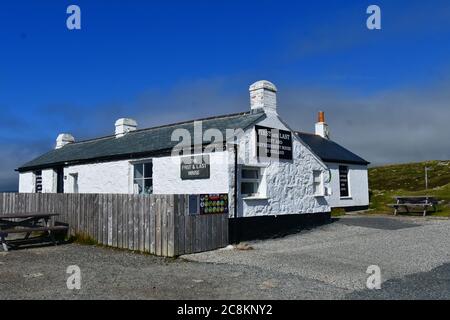 17.Juli National Trust Mayon Cliff's Walk zwischen Sennen Cove und Land's End in Cornwall an einem warmen Nachmittag.Bildnachweis Robert Timoney Stockfoto