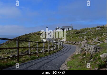 17.Juli National Trust Mayon Cliff's Walk zwischen Sennen Cove und Land's End in Cornwall an einem warmen Nachmittag.Bildnachweis Robert Timoney Stockfoto