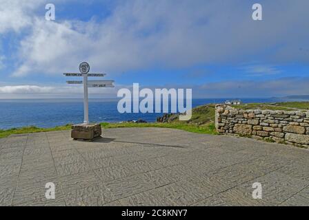 17.Juli National Trust Mayon Cliff's Walk zwischen Sennen Cove und Land's End in Cornwall an einem warmen Nachmittag.Bildnachweis Robert Timoney Stockfoto