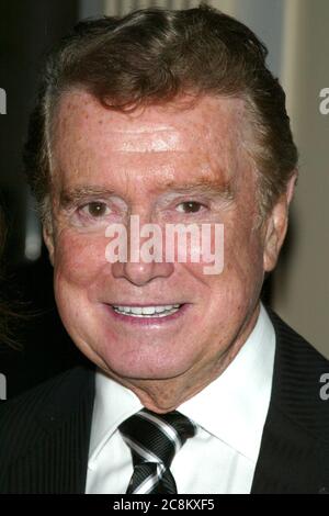 ***DATEI FOTO*** Regis Philbin verstirbt im Alter von 88 Jahren. Regis Philbin bei der 6. Jährlichen Gala der vier Jahreszeiten der Hoffnung von Samsung in der Cipriani Wall Street in New York, New York, USA 18. Juni 2007 © Marzullo/MediaPunch Stockfoto