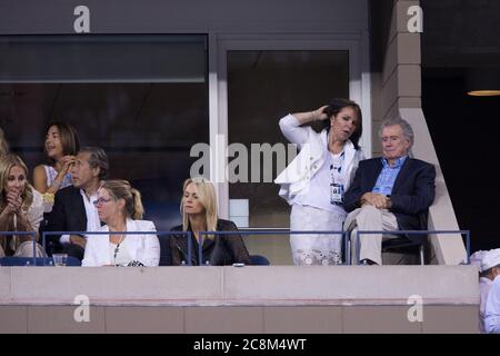 FLUSHING NY-SEPTEMBER 04: Regis Philbin, Tag elf der 2014 US Open am USTA Billie Jean King National Tennis Center am 4. September 2014 in der Nähe der Queens Borough von New York City People: Regis Philbin Stockfoto