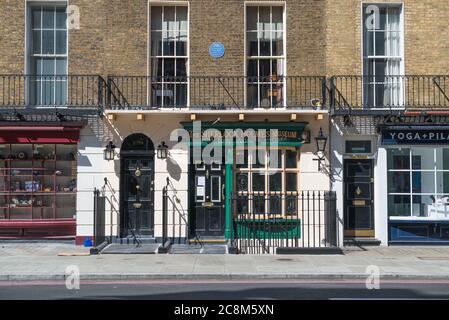 Die Außenfassade des Sherlock Holmes Museums in 221b, Baker Street, London, England, Großbritannien Stockfoto