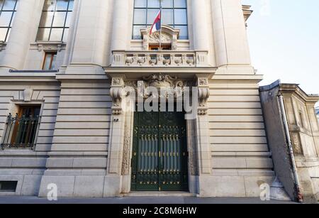 Die Nationale Akademie der Medizin wurde 1820 von König Ludwig XVIII. Gegründet und befindet sich in der Rue Bonaparte 16 im 6. Arrondissement von Paris. Stockfoto