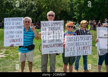 Montreal, Kanada - 25. Juli 2020: Protest gegen Zwangsmasken in Quebec Stockfoto