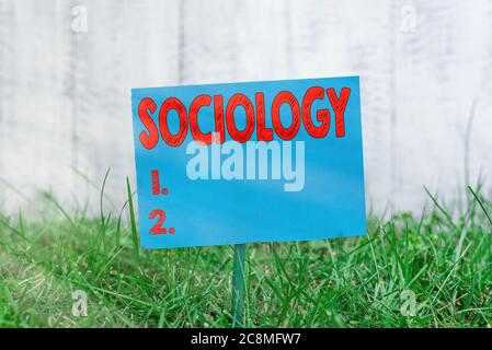 Handschrift Text Soziologie. Konzeptionelle Foto wissenschaftliche Analyse einer sozialen Institution als funktionierendes Ganzes einfaches leeres Papier an einem Stock befestigt Stockfoto
