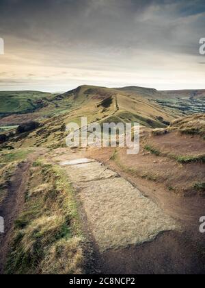 Blick entlang des Great Ridge von Back Tor nach Mam Tor. Stockfoto