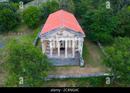 Neoklassizistische Kirche San Jorge in Las Fraguas, Arenas de Iguña. Besaya Valley, Kantabrien, Spanien, Europa Stockfoto