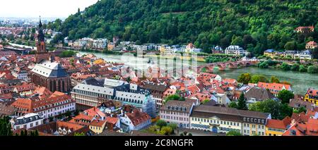 Heidelberg eine der schönsten mittelalterlichen Städte Deutschlands. Stadtbild-Panorama Stockfoto