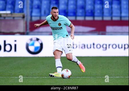 Genua, Italien. Juli 2020. Milan Skriniarof FC Inter in Aktion während Genua vs FC Internazionale, italienische Serie A Fußballspiel in Genua, Italien, Juli 25 2020 Kredit: Unabhängige Fotoagentur/Alamy Live News Stockfoto