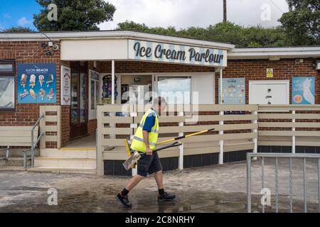 Eisdiele an der Promenade am Avon Beach Christchurch Stockfoto