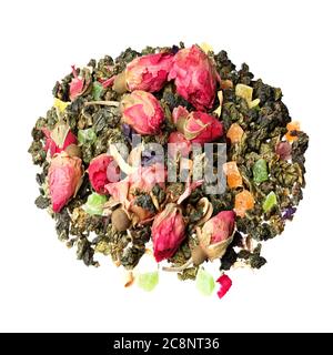 Mischung Kräuterfrucht Tee mit Blütenblättern und trockenen Beeren. Stockfoto
