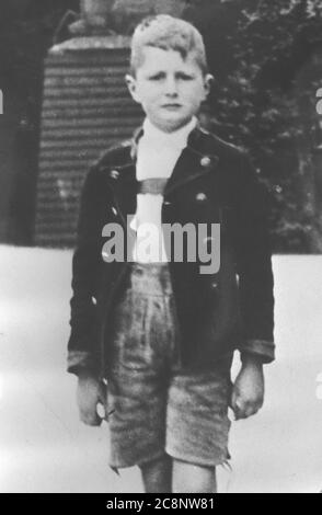 Eat, Deutschland. Juli 2020. Der ehemalige SPD-Vorsitzende Hans-Jochen Vogel ist tot. Er starb im Alter von 94 Jahren in München und an der Parkinson-Krankheit. Archivfoto: Hans-Jochen VOGEL, Poltiker, SPD, ein Bild aus seiner Kindheit, 16. April 2004. Quelle: dpa/Alamy Live News Stockfoto