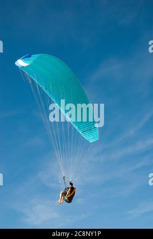 Paragliding auf der Dune du Pyla, Frankreich Stockfoto