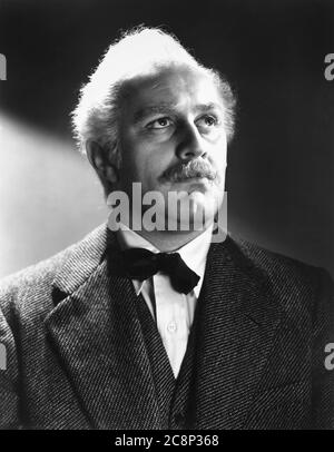 Lee J. Cobb, Head and Shoulders Publicity Portrait für den Film, 'The Moon is Down', 20th Century-Fox, 1943 Stockfoto