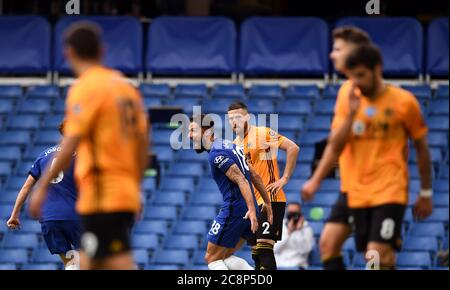 Chelsea Olivier Giroud feiert das zweite Tor seiner Spieleseite während des Premier League-Spiels in Stamford Bridge, London. Stockfoto