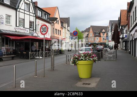 Rheinbach, Nordrhein-Westfalen - Juni 14 2020: In der Hauptstraße von Rheinbach, deutsche Stadt 20km neben Bonn Stockfoto