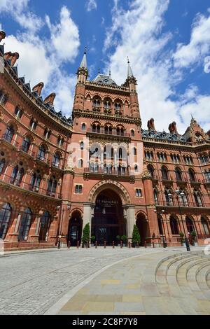 St Pancras Renaissance Hotel, Euston Road, London, Großbritannien Stockfoto