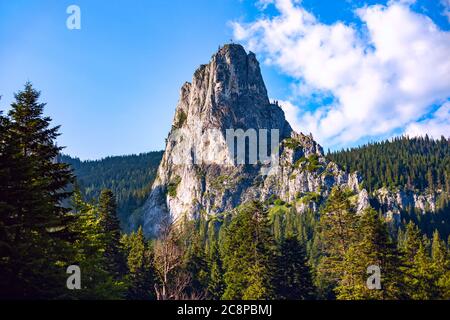 Die Berge Gipfel Des Altars Der Bicaz Canyon. Landschaft von Berggipfel in Bicaz Canyon. Stockfoto