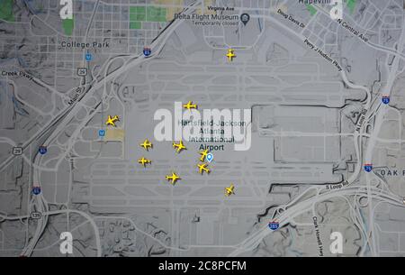 Flugverkehr über Hartsfield-Jackson Atlanta Flughafen (26 juli 2020, UTC 17.10) im Internet mit Flightradar 24 Website, während der Coronavirus Pandemie Stockfoto