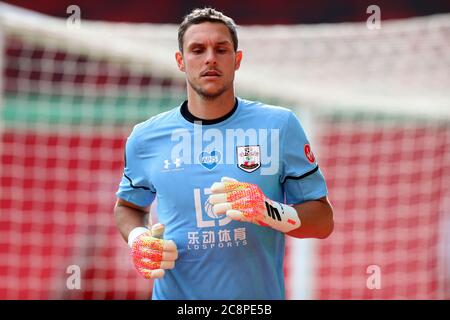 SOUTHAMPTON, GROSSBRITANNIEN. 26. JULI 2020 Alex McCarthy von Southampton während des Premier League-Spiels zwischen Southampton und Sheffield United im St Mary's Stadium, Southampton. (Kredit: Jon Bromley, Mi News) Kredit: MI Nachrichten & Sport /Alamy Live Nachrichten Stockfoto