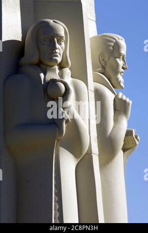 Astronomen Monument am Griffith Park Observatory Stockfoto