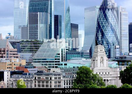 London Skyline von Tower Bridge, London, England, Großbritannien Stockfoto