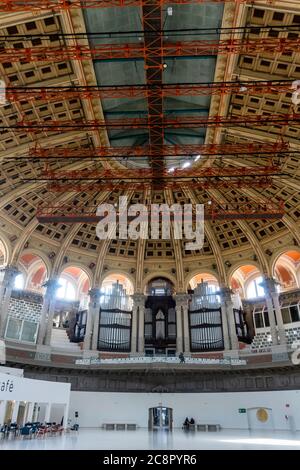 Ovaler Raum des Nationalen Kunstmuseums von Katalonien, Barcelona Stadt, Spanien. Stockfoto