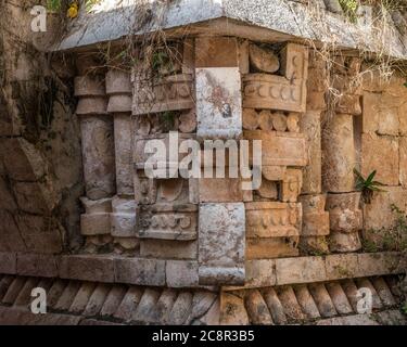 Der Palast oder El Palacio in den Ruinen der Maya-Stadt Labna sind Teil der prähispanischen Stadt Uxmal UNESCO-Weltkulturerbe-Zentrum in Yucatan, M Stockfoto