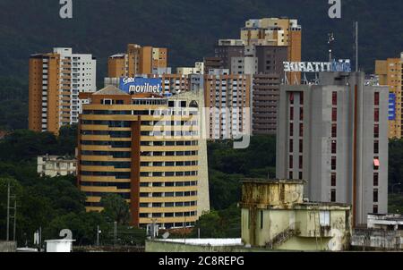 Valencia, Carabobo, Venezuela. Juli 2020. Juli 26, 2020. So sieht die Stadt Valencia, Venezuela, Minuten vor dem Tropensturm Gonzalo aus. Foto: Juan Carlos Hernandez. Quelle: Juan Carlos Hernandez/ZUMA Wire/Alamy Live News Stockfoto