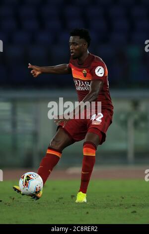 Rom, Italien. Juli 2020. Amadou Diawara (Roma) in Aktion während des Serie A Tim-Spiels zwischen AS Roma und ACF Fiorentina im Stadio Olimpico am 26. Juli 2020 in Rom, Italien. (Foto von Giuseppe Fama/Pacific Press) Quelle: Pacific Press Agency/Alamy Live News Stockfoto