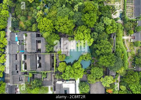 Luftaufnahme des alten traditionellen Gartens, Luftaufnahme in Suzhou, China. Stockfoto