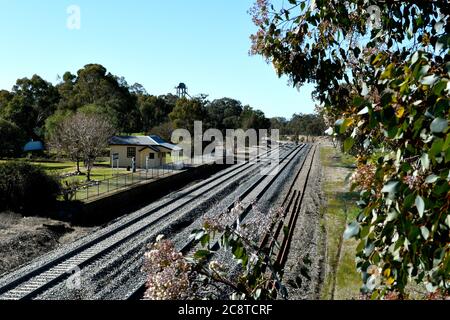 Glenrower, Victoria. Die Glenrowan Station, wo Ned Kelly, durch Schüsse verwundet, behandelt wurde, bevor sie mit dem Zug nach Benalla und Melbourne Gefängnis geschickt wurde. Stockfoto