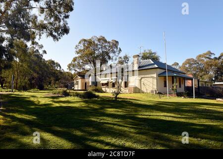 Glenrower, Victoria. Historische Gebäude, die Alte Polizeiwache und Lock Up. Stockfoto