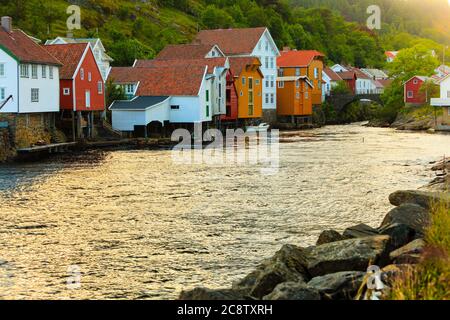 Holzhäuser im Hafen Dorf Sogndalstrand Rogaland County, Norwegen Stockfoto