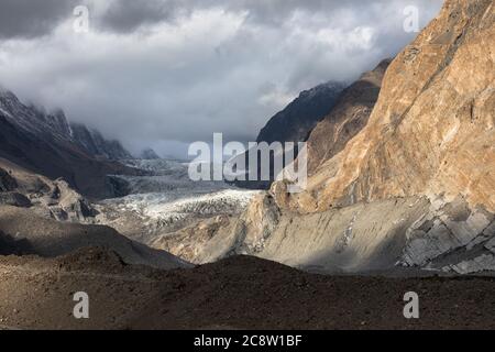 Gletscherblick Flusstal Hunza Nord Pakistan Stockfoto