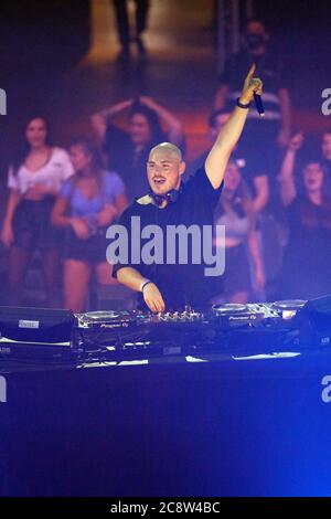 Köln, Deutschland. Juli 2020. Flobu in Arena Jetzt! Konzert der gelben Kralle unter Koronaschutzmaßnahmen in der Lanxess Arena. Köln, 25. Juli 2020 Quelle: dpa/Alamy Live News Stockfoto