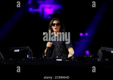 Köln, Deutschland. Juli 2020. Nils Rondhuis vom DJ-Team Yellow Claw in der Arena Jetzt! Konzert unter Coronaschutzmaßnahmen in der Lanxess Arena. Köln, 25. Juli 2020 Quelle: dpa/Alamy Live News Stockfoto