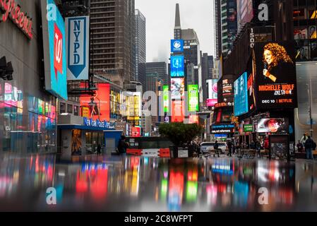 USA: Times Square (Blick nach Norden) in New York City.Foto von 09. Dezember 2019. Weltweit eingesetzt Stockfoto
