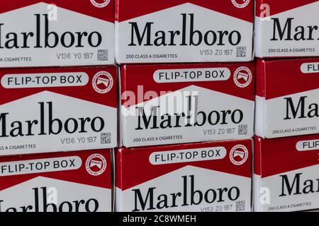 Indianapolis - ca. Juli 2020: Marlboro Zigarettenschachtel. Marlboro ist ein Produkt der Altria Group. Stockfoto