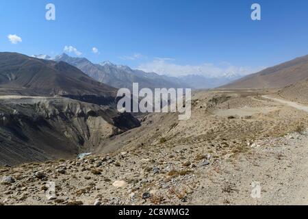 Pamir Highway, Tadschikistan. Afghanistan auf der linken Seite Stockfoto